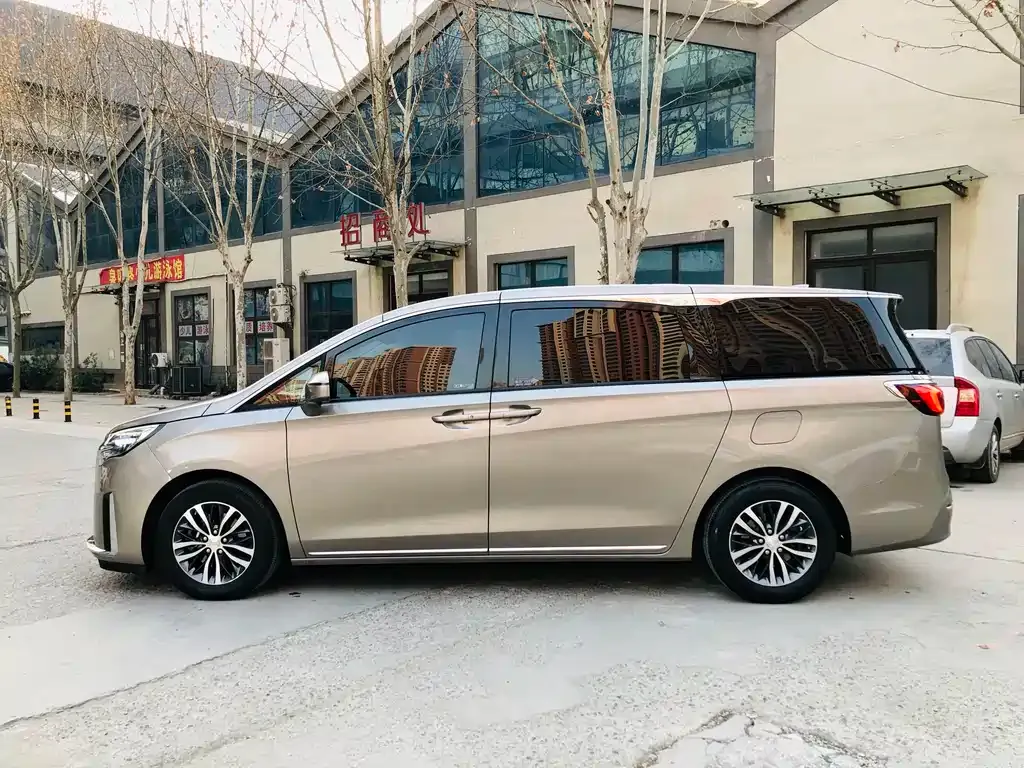 Buick GL8 2023 из CN, фото 8