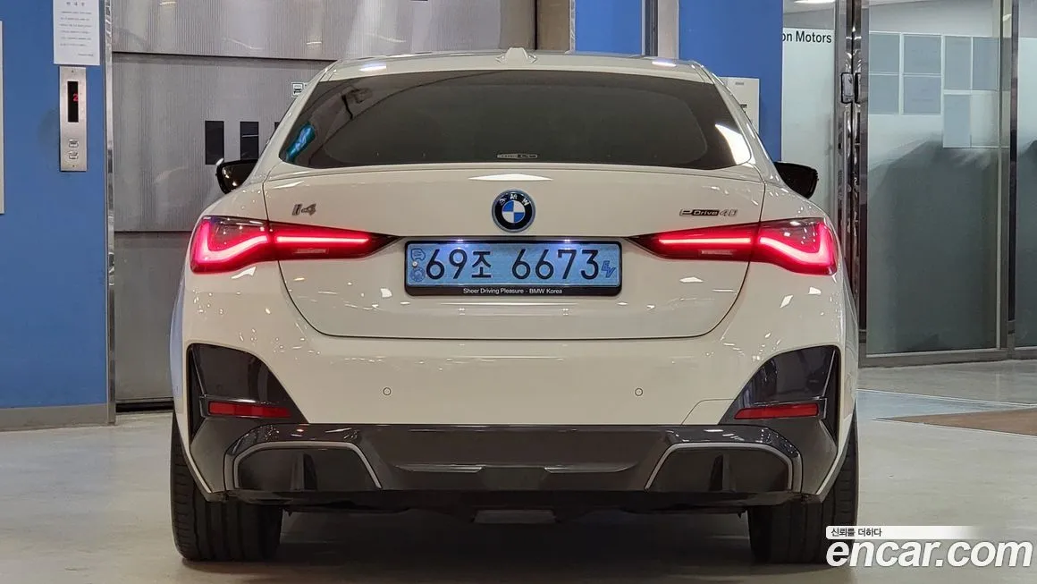BMW i4 2023 из KR, фото 9