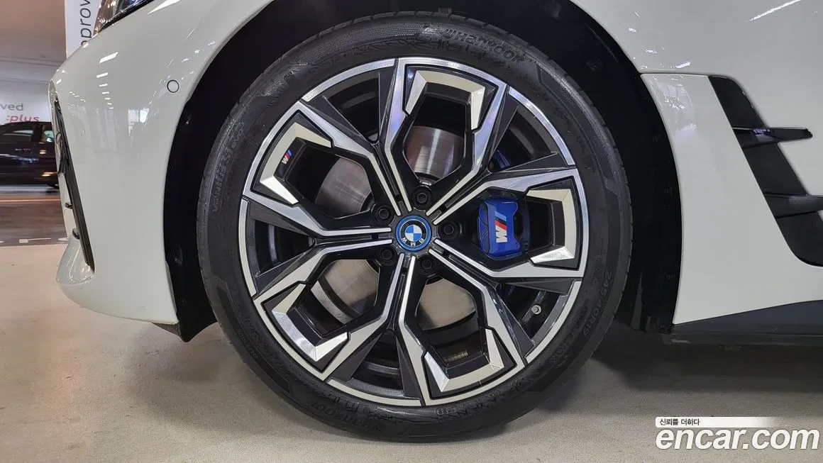 BMW i4 2023 из KR, фото 3