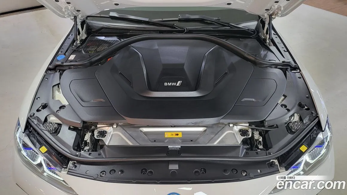 BMW i4 2023 из KR, фото 5