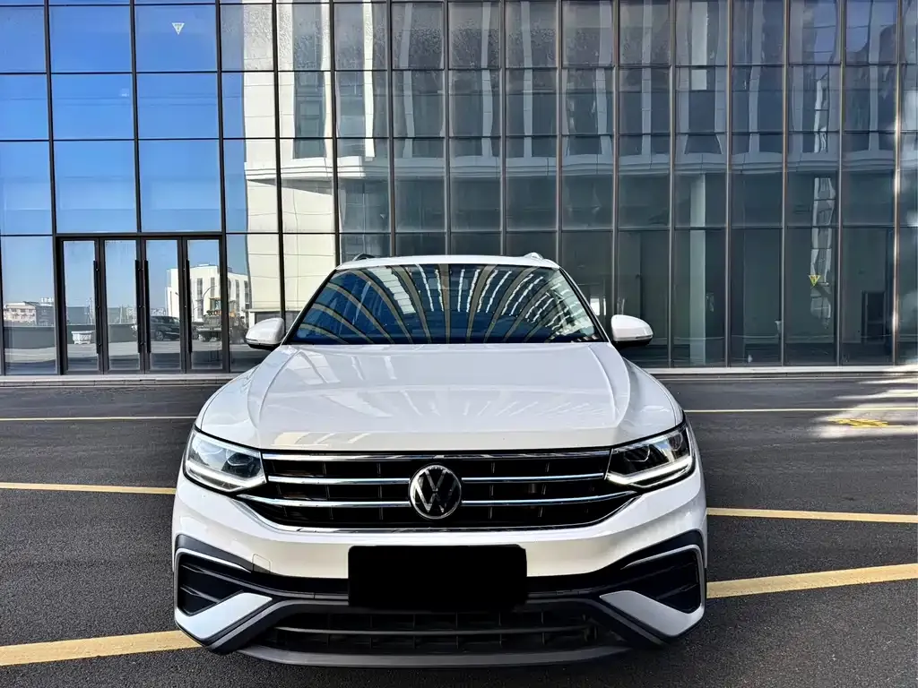 Volkswagen Tiguan L 2023 из CN, фото 6