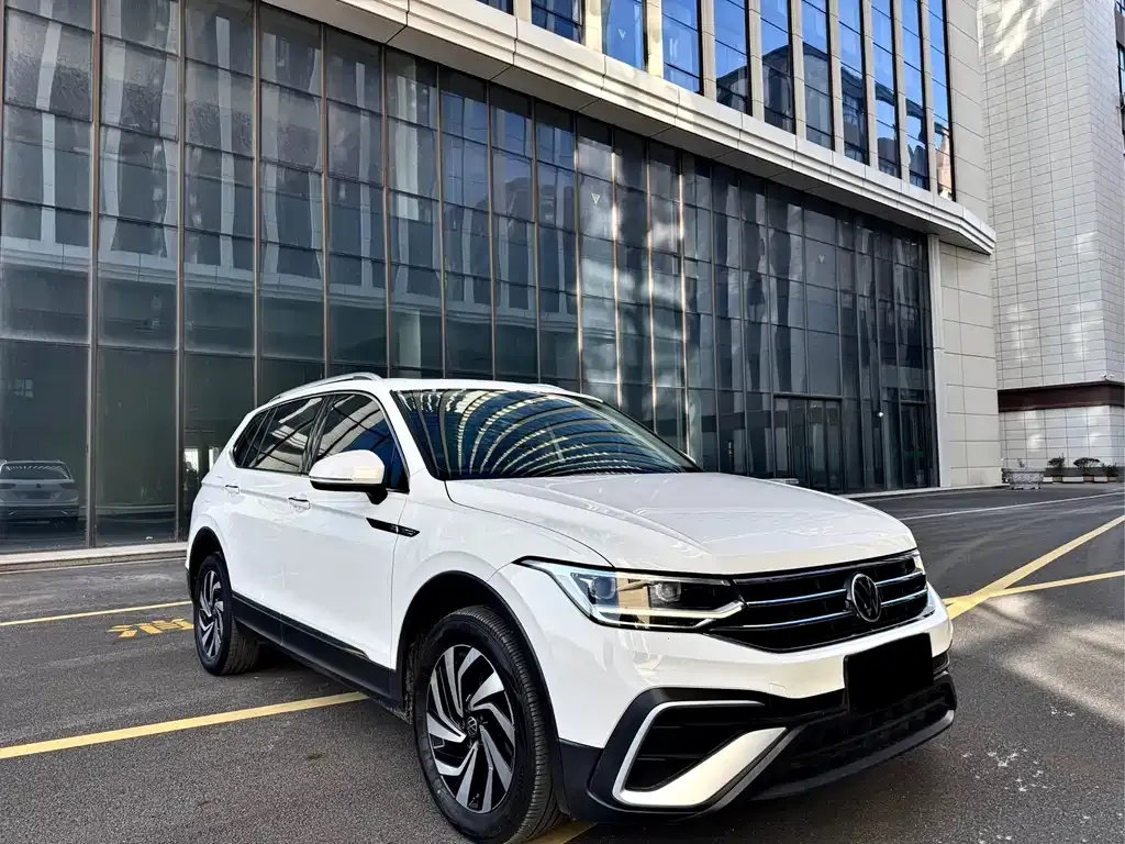 Volkswagen Tiguan L 2023 из CN, фото 7