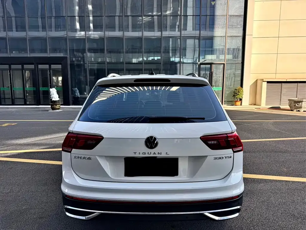 Volkswagen Tiguan L 2023 из CN, фото 2