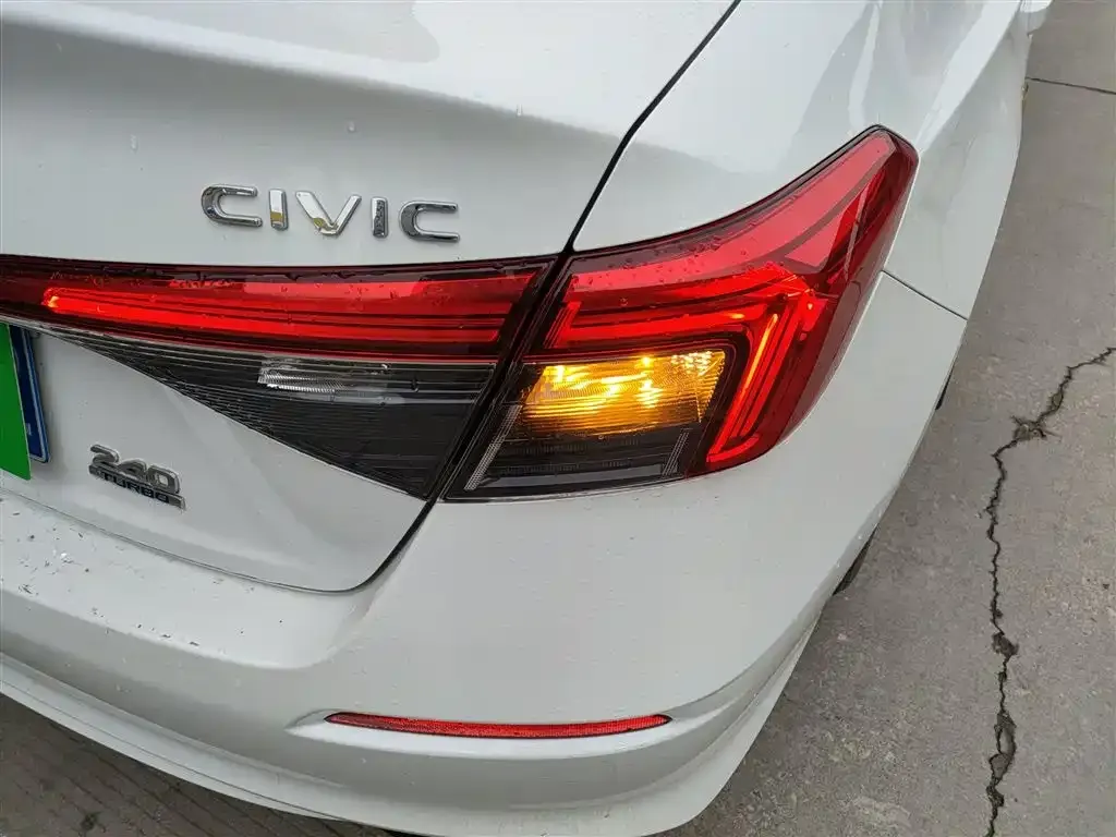 Honda Civic — фото 9