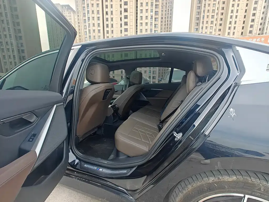 BMW i5 2024 из CN, фото 9