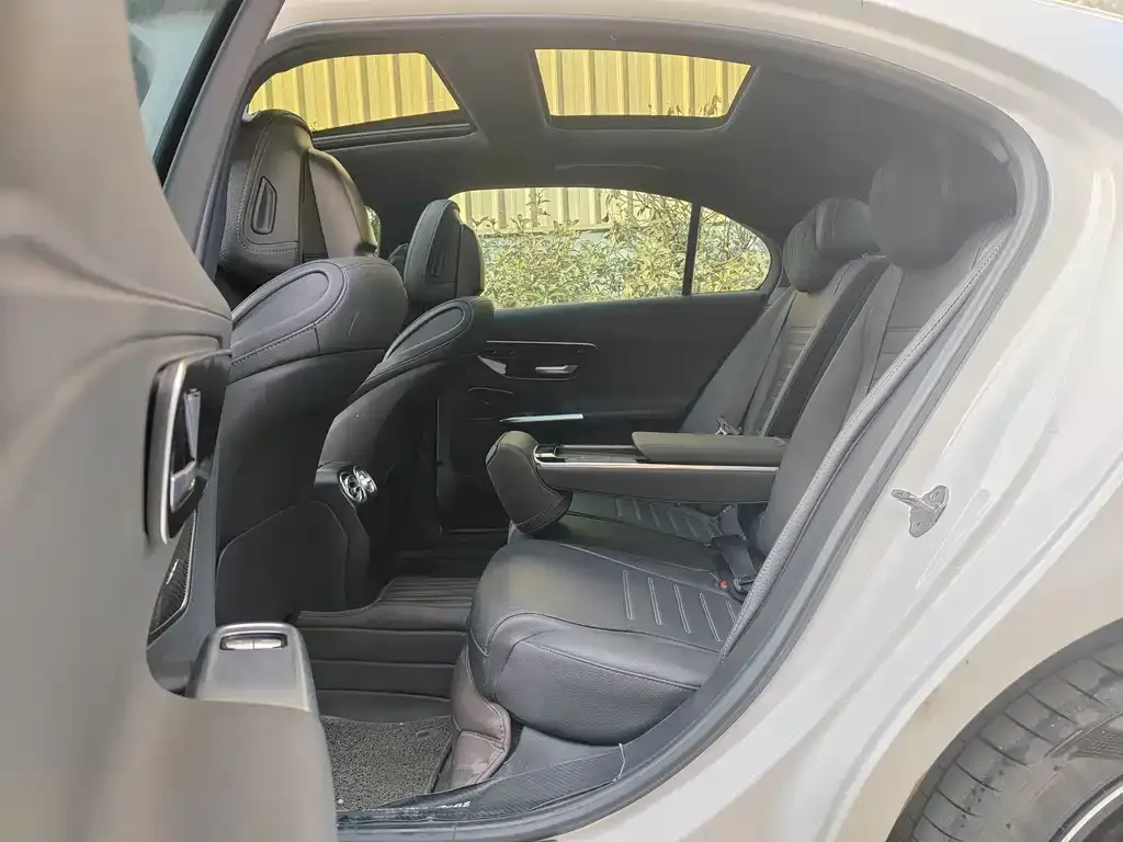 Mercedes-Benz C-Class 2024 из CN, фото 2