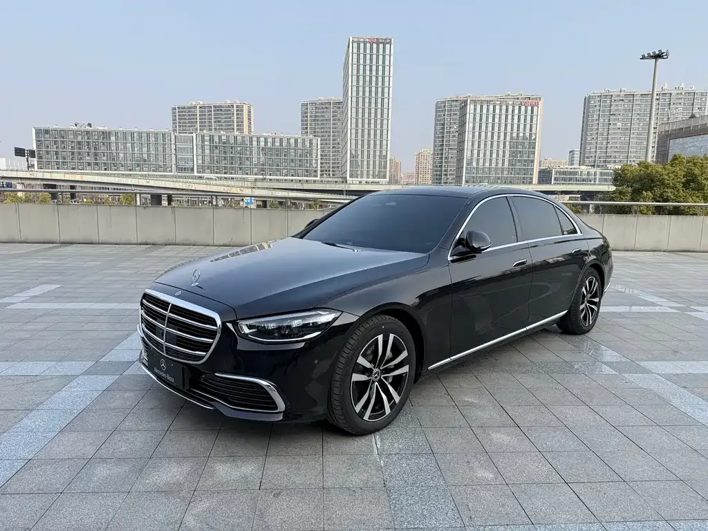 Mercedes-Benz S-Class — фото 1