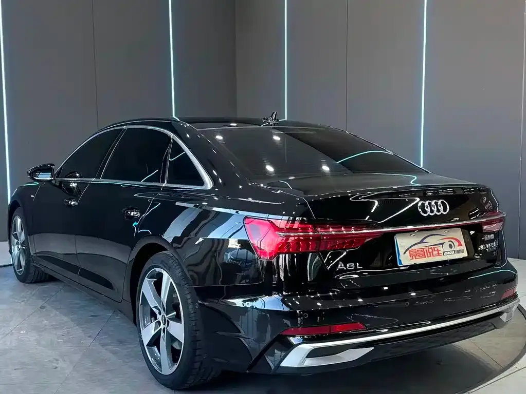 Audi A6L — фото 9