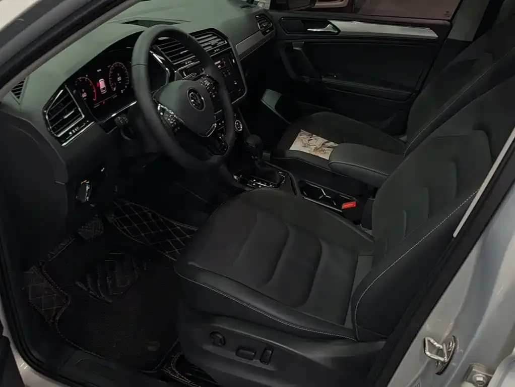 Volkswagen Tiguan L 2021 из CN, фото 10