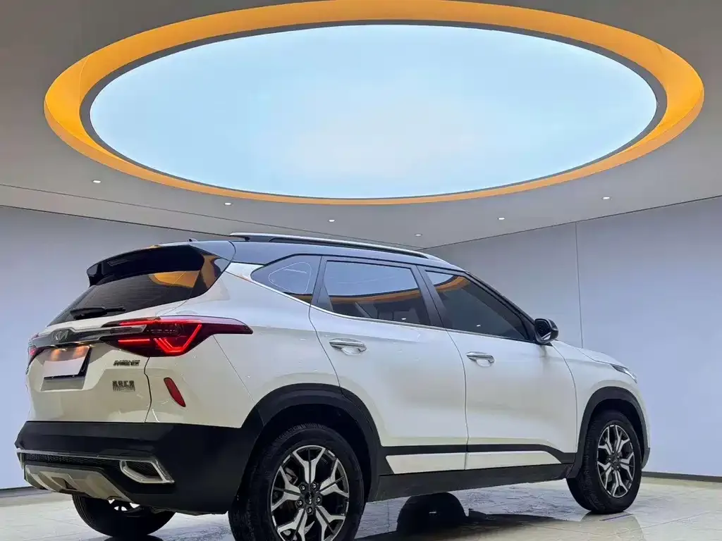 Kia KX3 2022 из CN, фото 7