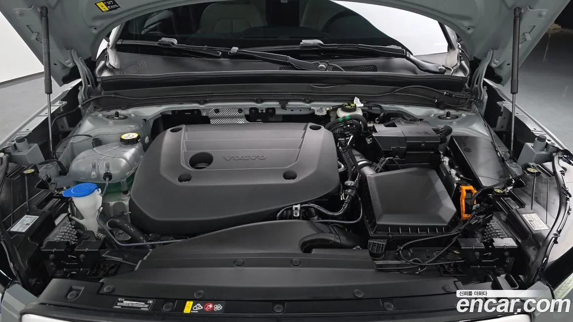 Volvo XC40 2025 из KR, фото 10