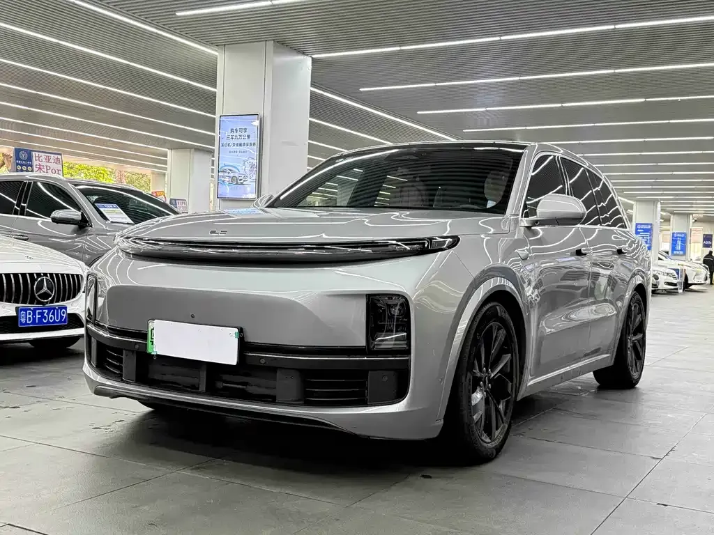 Li Auto L8 2022 из CN, фото 1