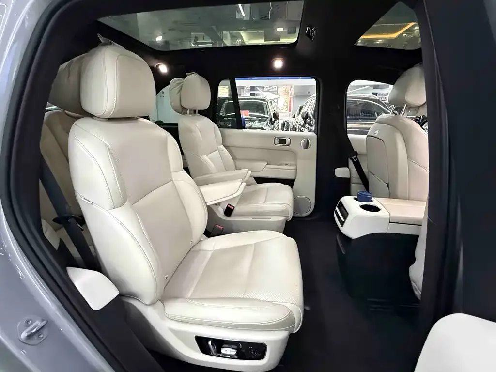 Li Auto L8 2022 из CN, фото 4