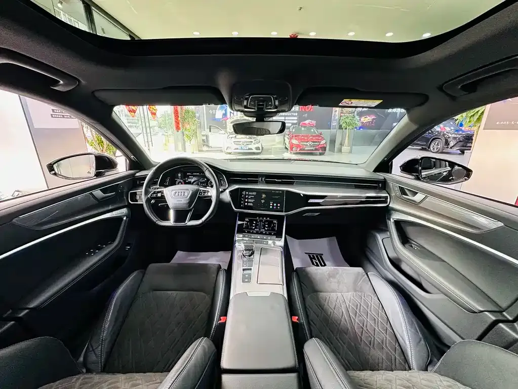 Audi A6L 2021 из CN, фото 3