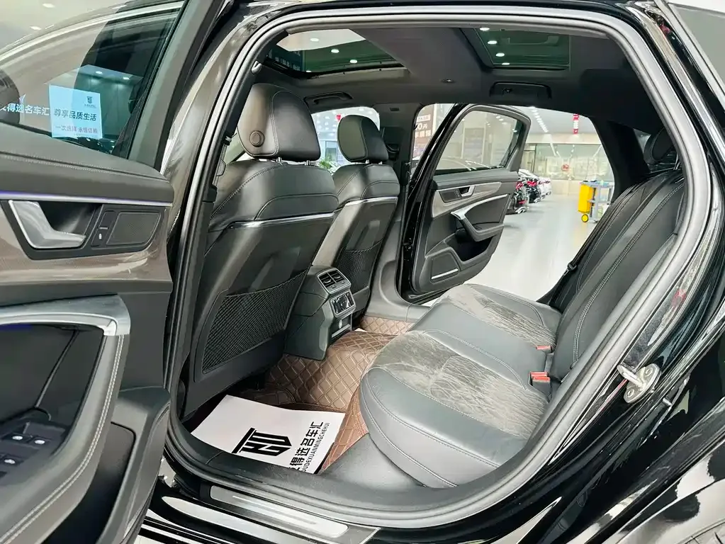 Audi A6L 2021 из CN, фото 10