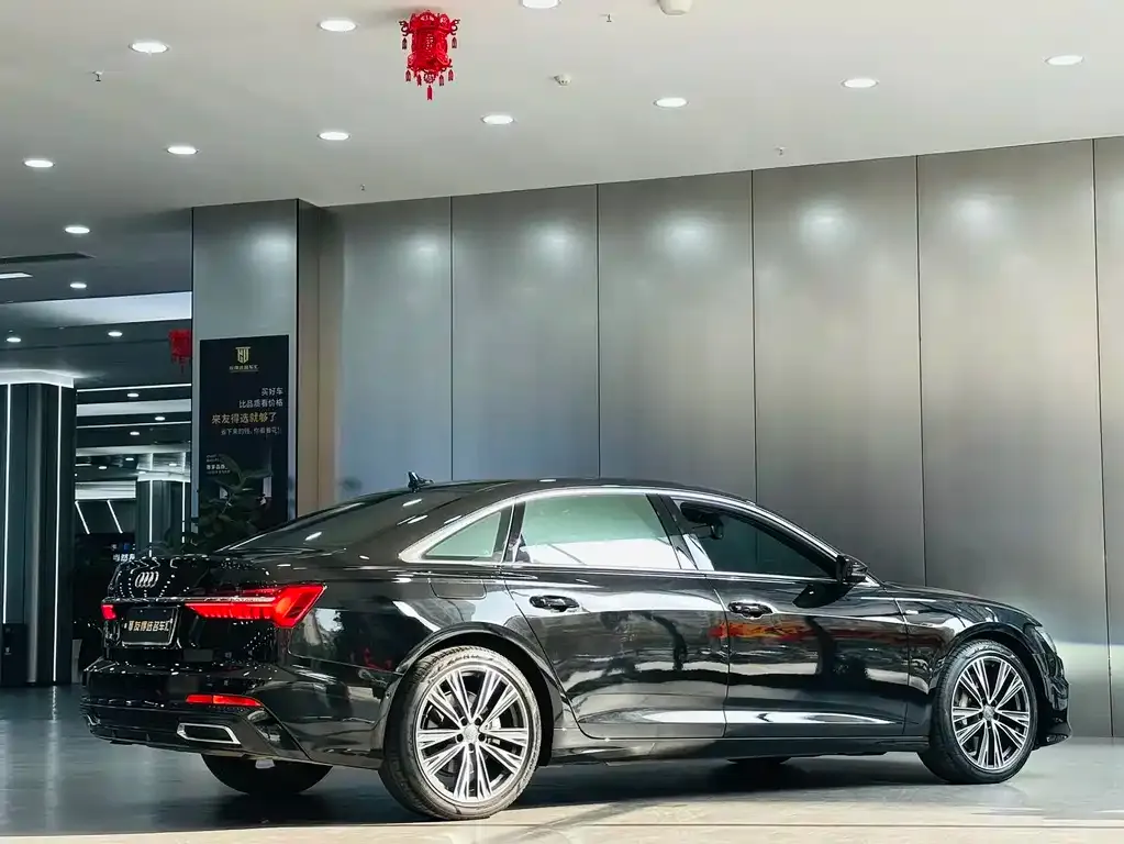 Audi A6L 2021 из CN, фото 6