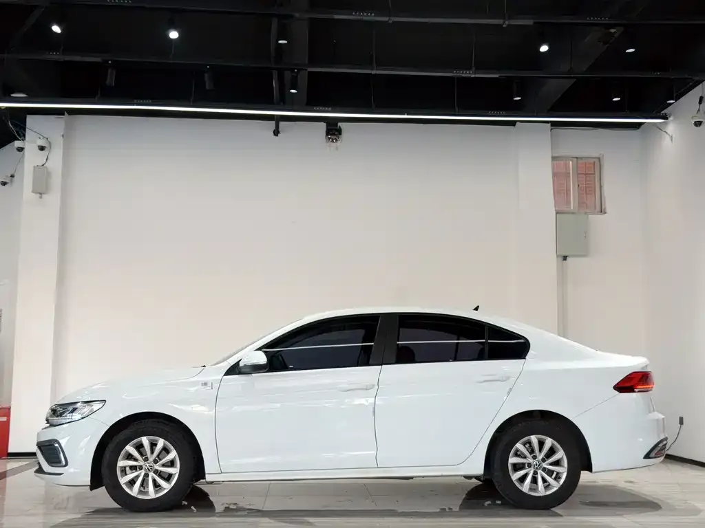 Volkswagen Bora 2024 из CN, фото 7