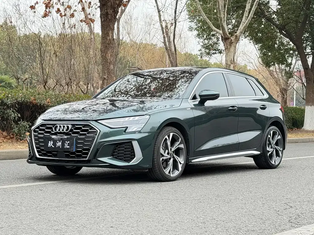 Audi A3 2023 из CN, фото 3