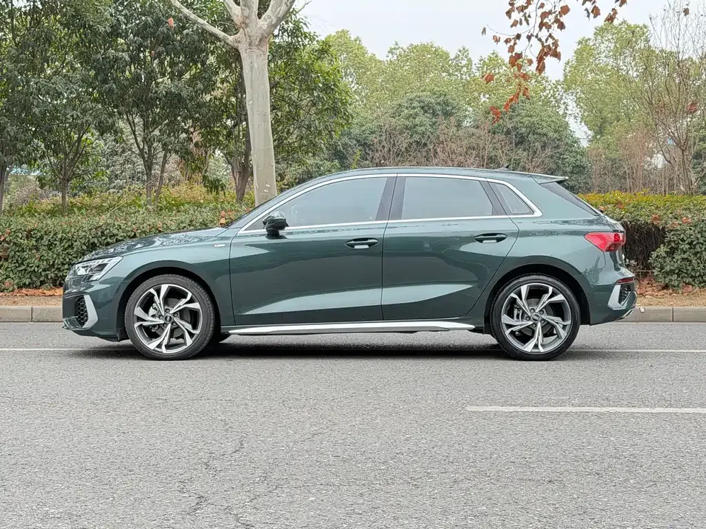 Audi A3 2023 из CN, фото 10
