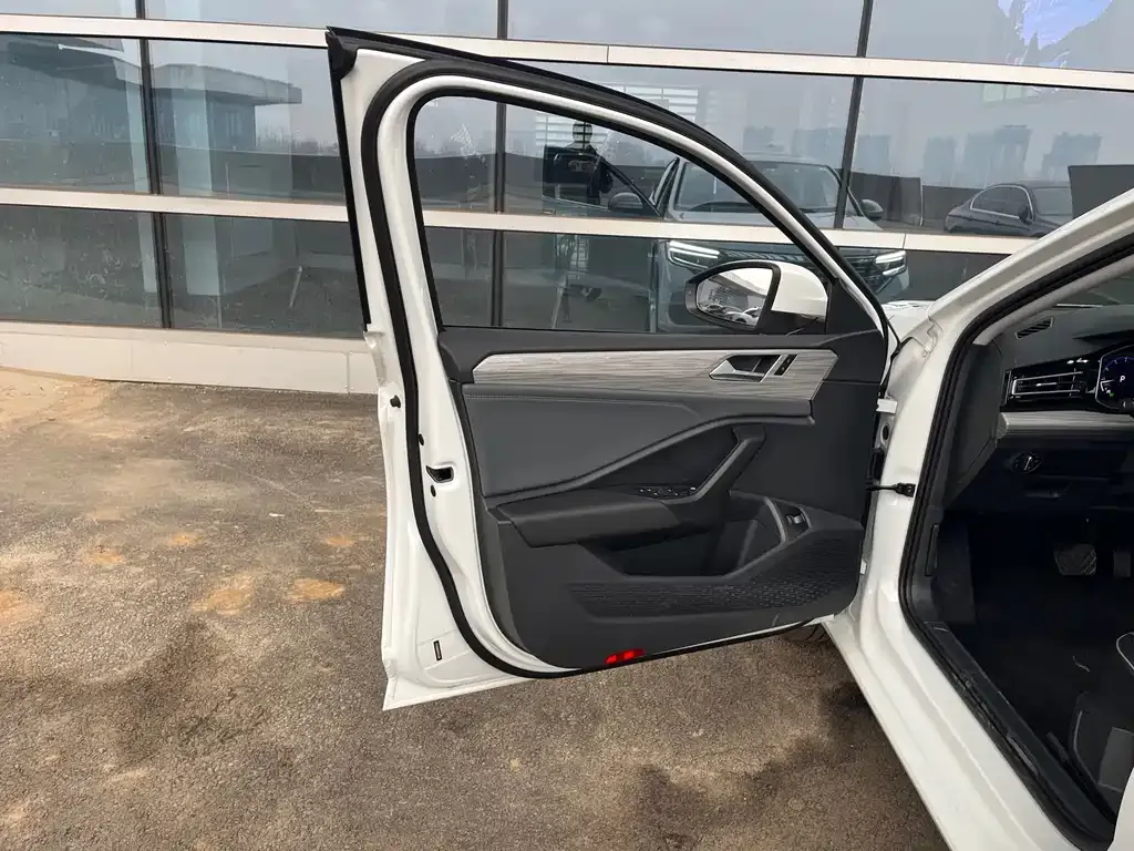 Volkswagen Sagitar 2025 из CN, фото 10