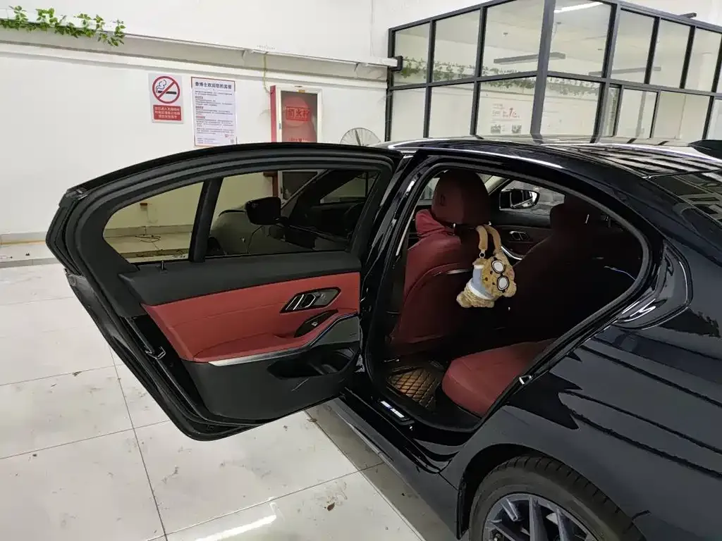 BMW 3 Series 2025 из CN, фото 7