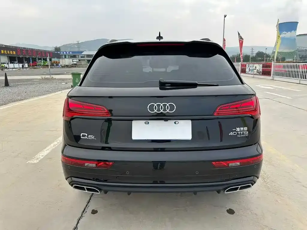 Audi Q5L 2022 из CN, фото 2