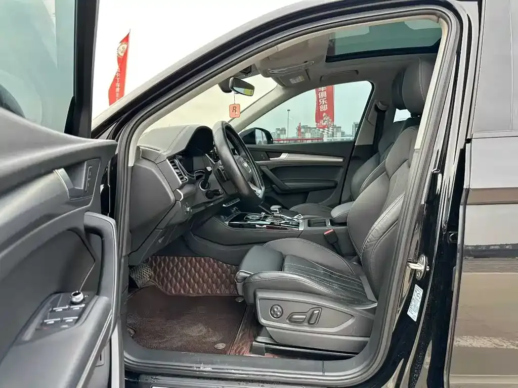 Audi Q5L 2022 из CN, фото 7