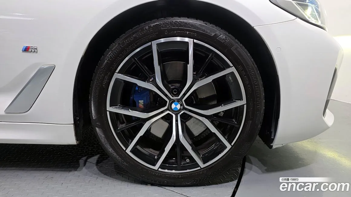 BMW 5-Series 2023 из KR, фото 7