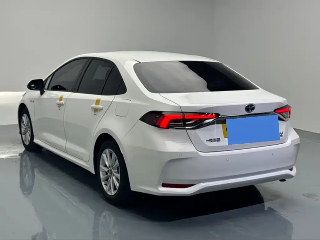 Toyota Corolla 2023 из CN, фото 9