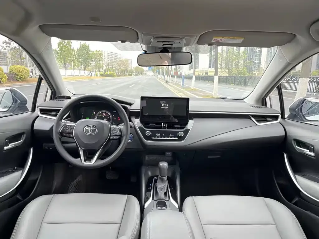 Toyota Corolla 2023 из CN, фото 7