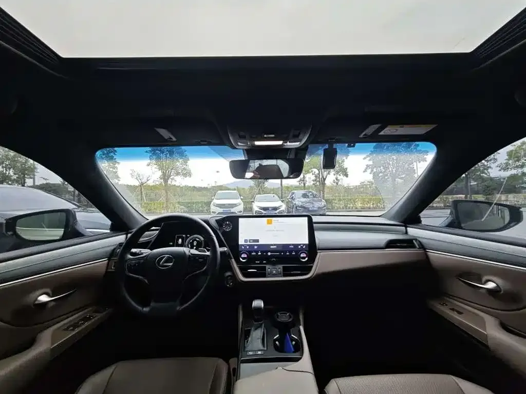 Lexus ES 2025 из CN, фото 2