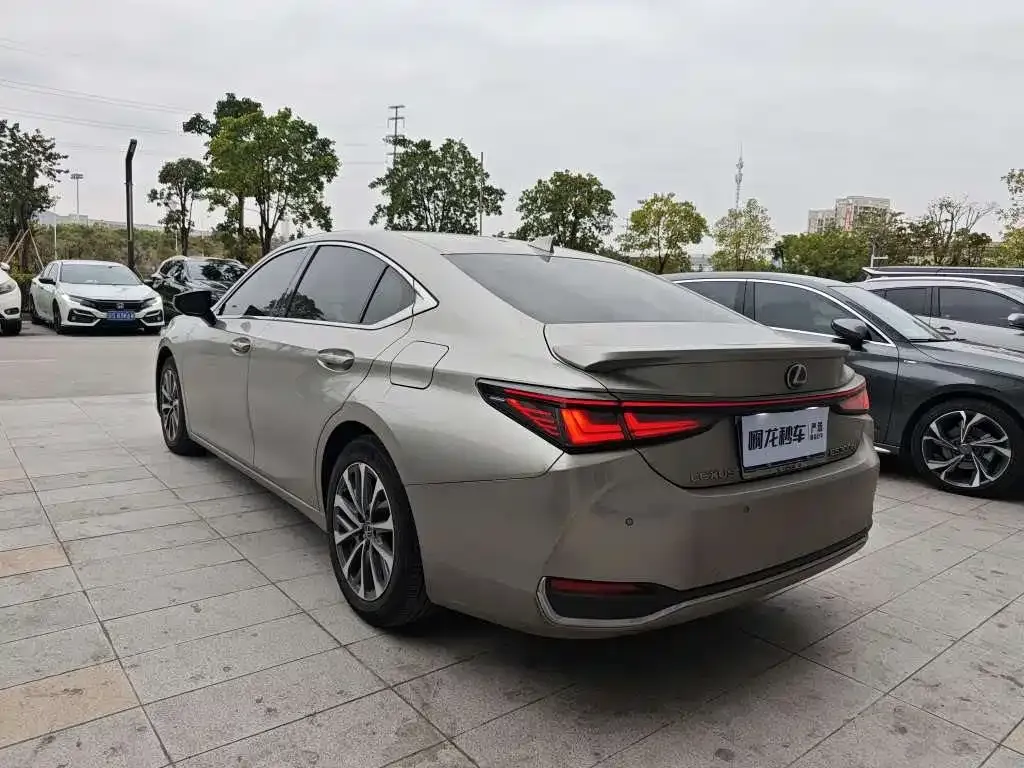 Lexus ES 2025 из CN, фото 7