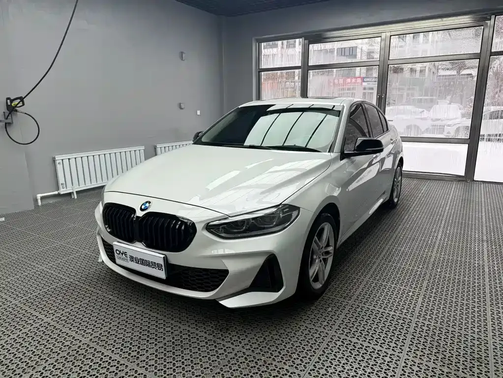 BMW 1 Series — фото 1