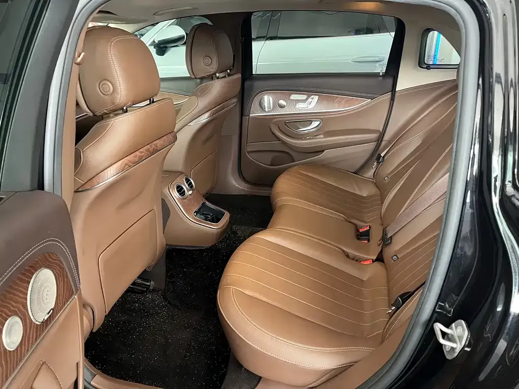 Mercedes-Benz E-Class 2022 из CN, фото 4