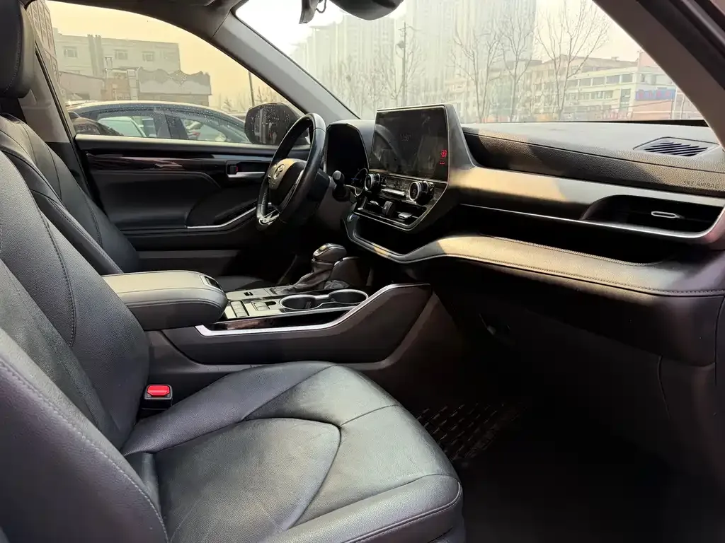 Toyota Highlander 2023 из CN, фото 4