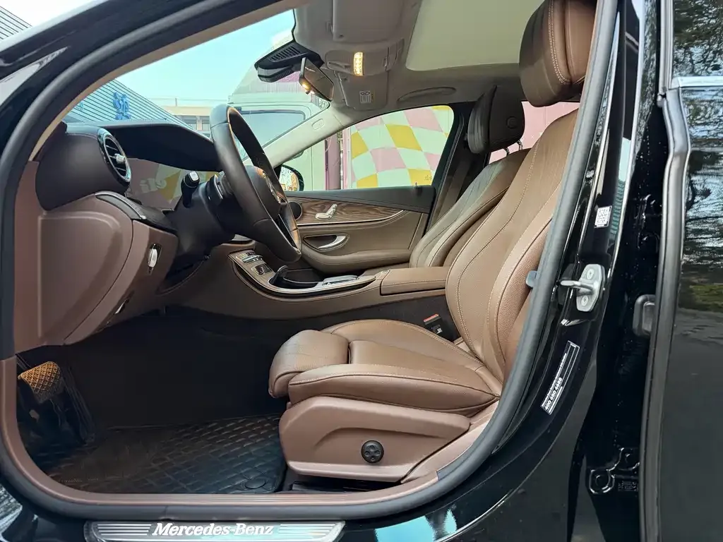 Mercedes-Benz E-Class 2023 из CN, фото 3