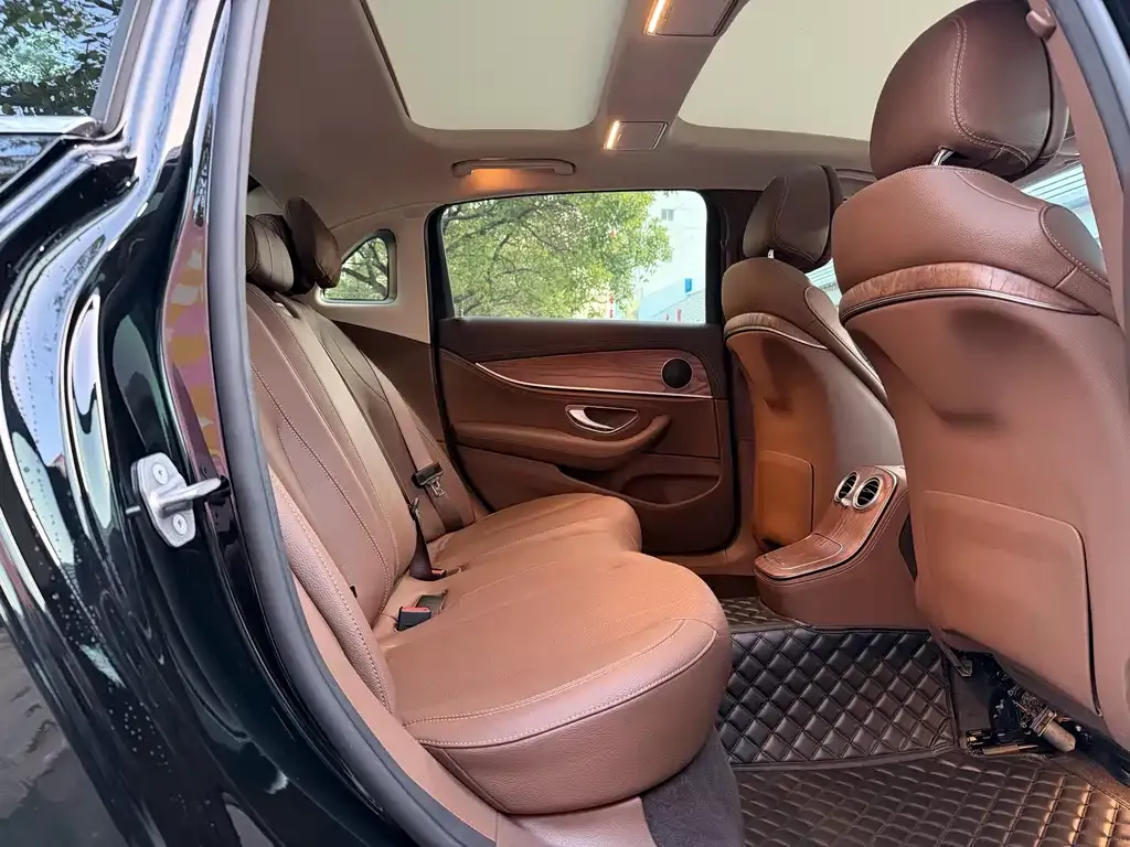 Mercedes-Benz E-Class 2023 из CN, фото 4