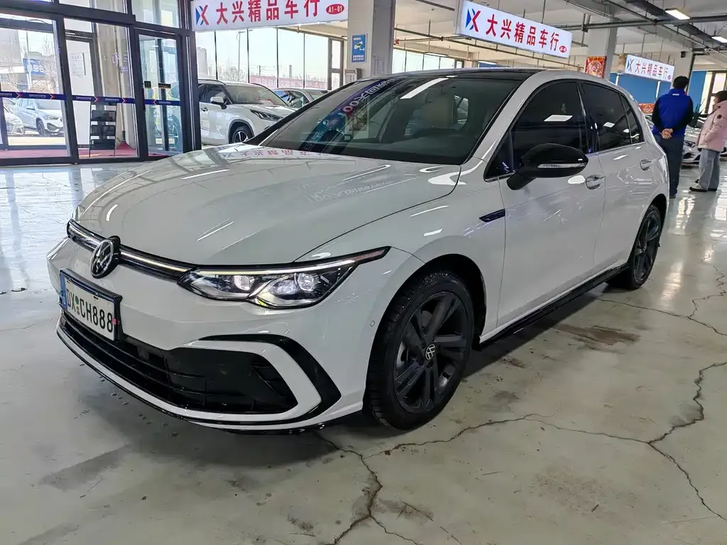 Volkswagen Golf 2022 из CN, фото 1