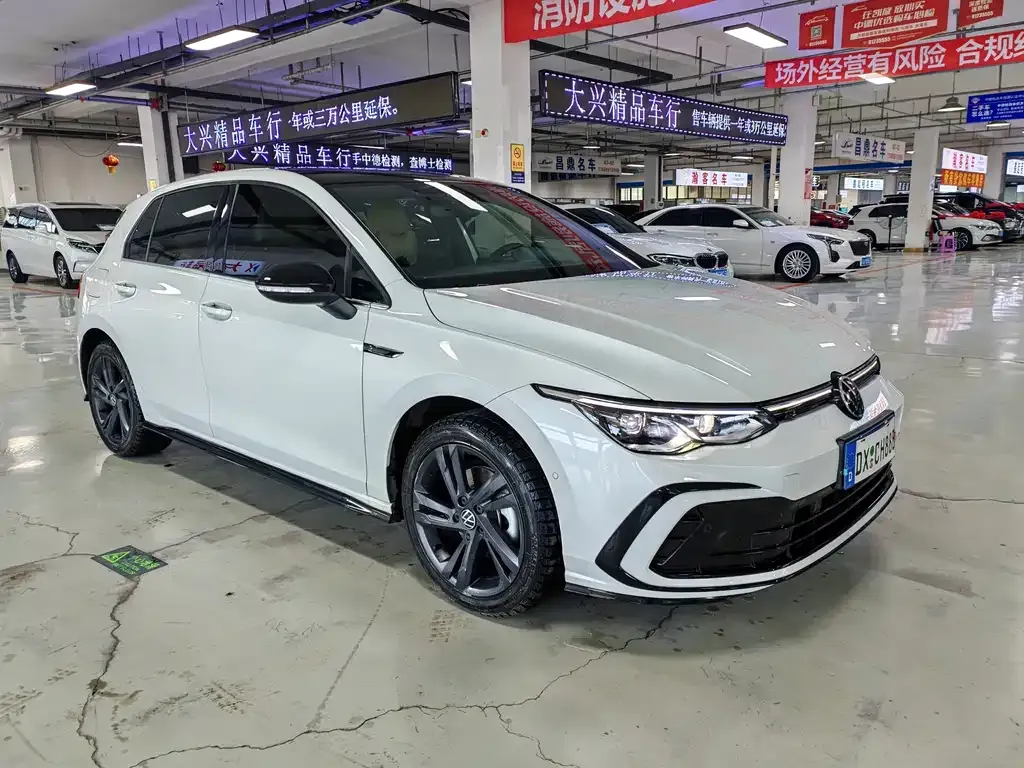 Volkswagen Golf 2022 из CN, фото 6