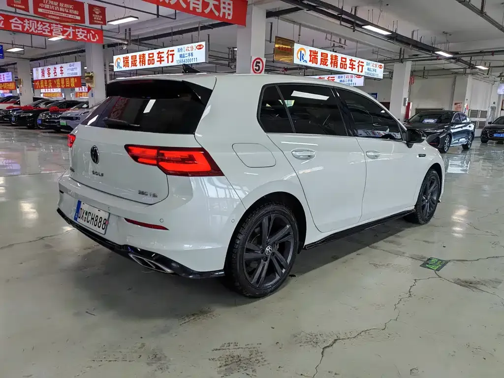 Volkswagen Golf 2022 из CN, фото 2