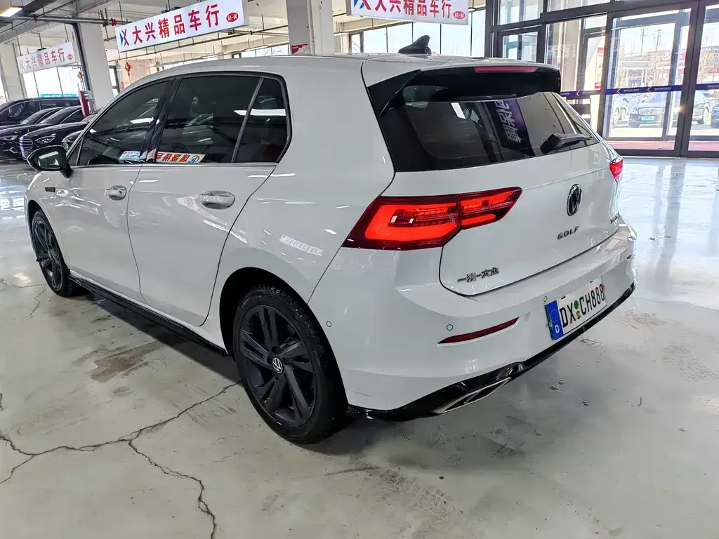 Volkswagen Golf 2022 из CN, фото 10