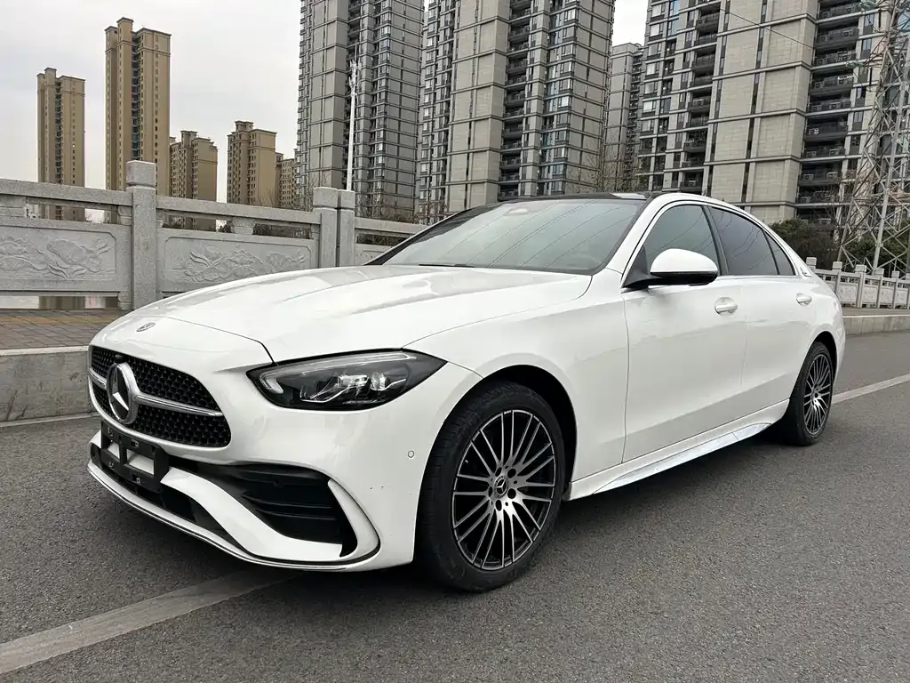 Mercedes-Benz C-Class — фото 1