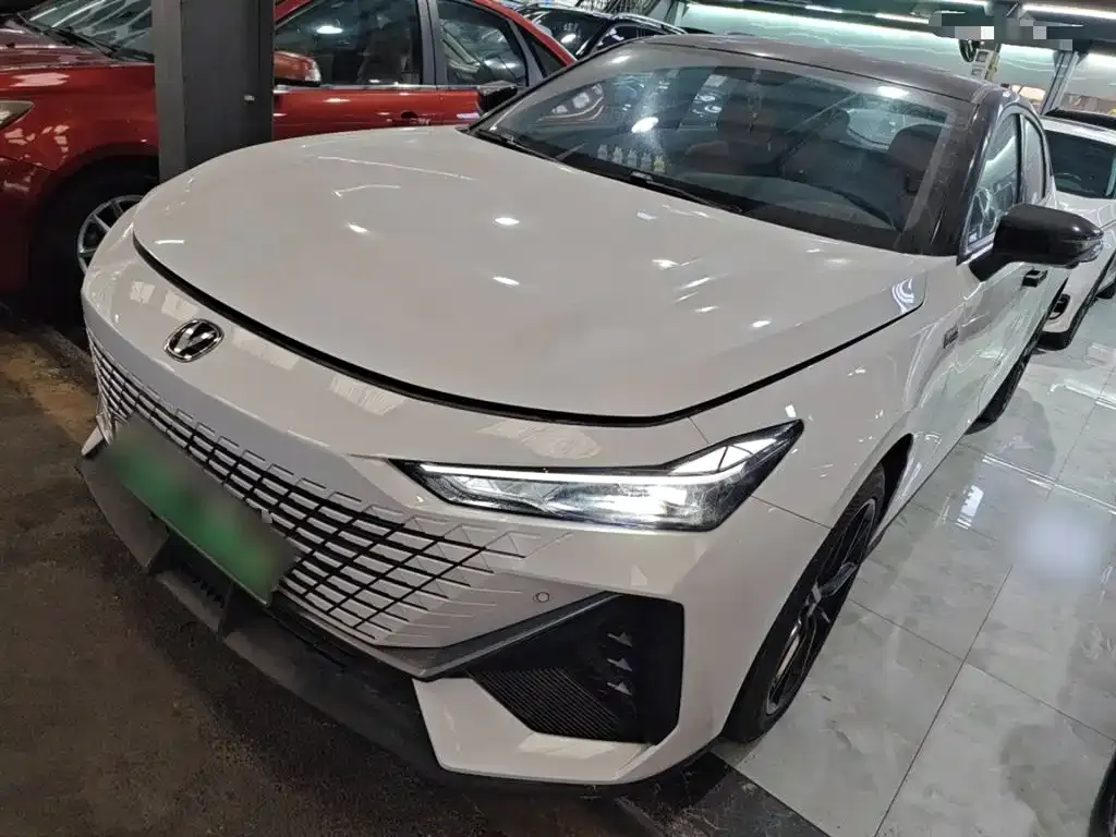 Changan UNI-V iDD 2023 из CN, фото 2