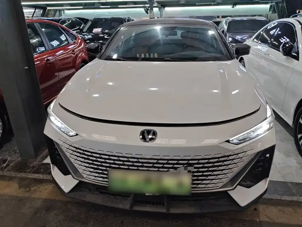 Changan UNI-V iDD 2023 из CN, фото 3