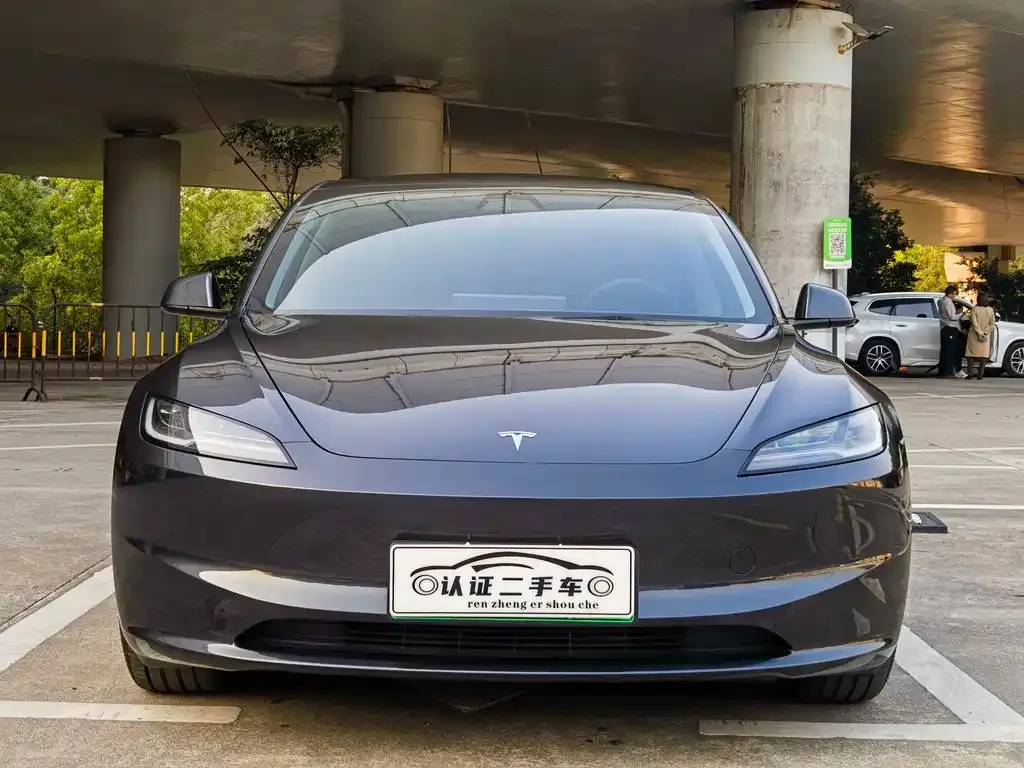 Tesla Model 3 — фото 8