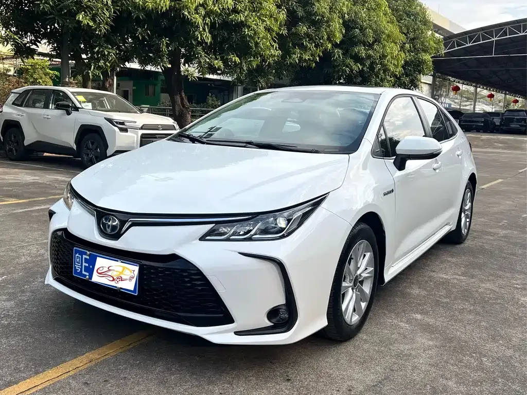 Toyota Corolla 2023 из CN, фото 1