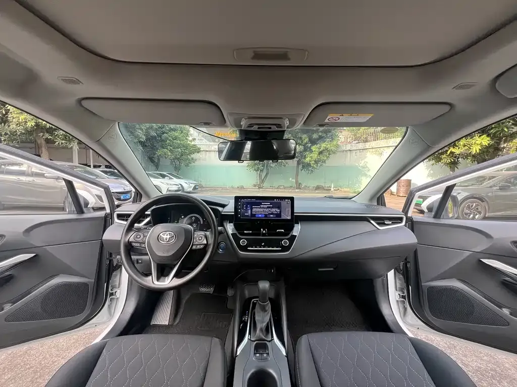 Toyota Corolla 2023 из CN, фото 6
