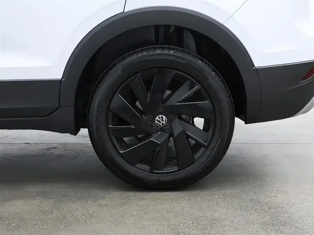 Volkswagen Tharu 2024 из CN, фото 10