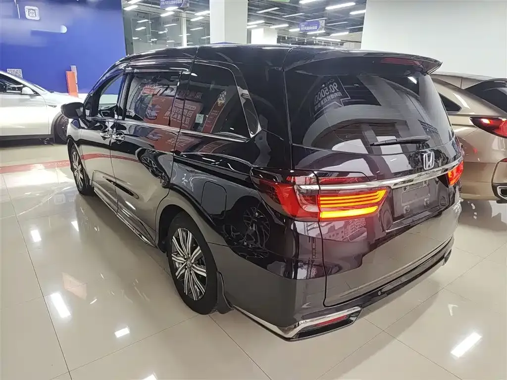 Honda Odyssey 2023 из CN, фото 7