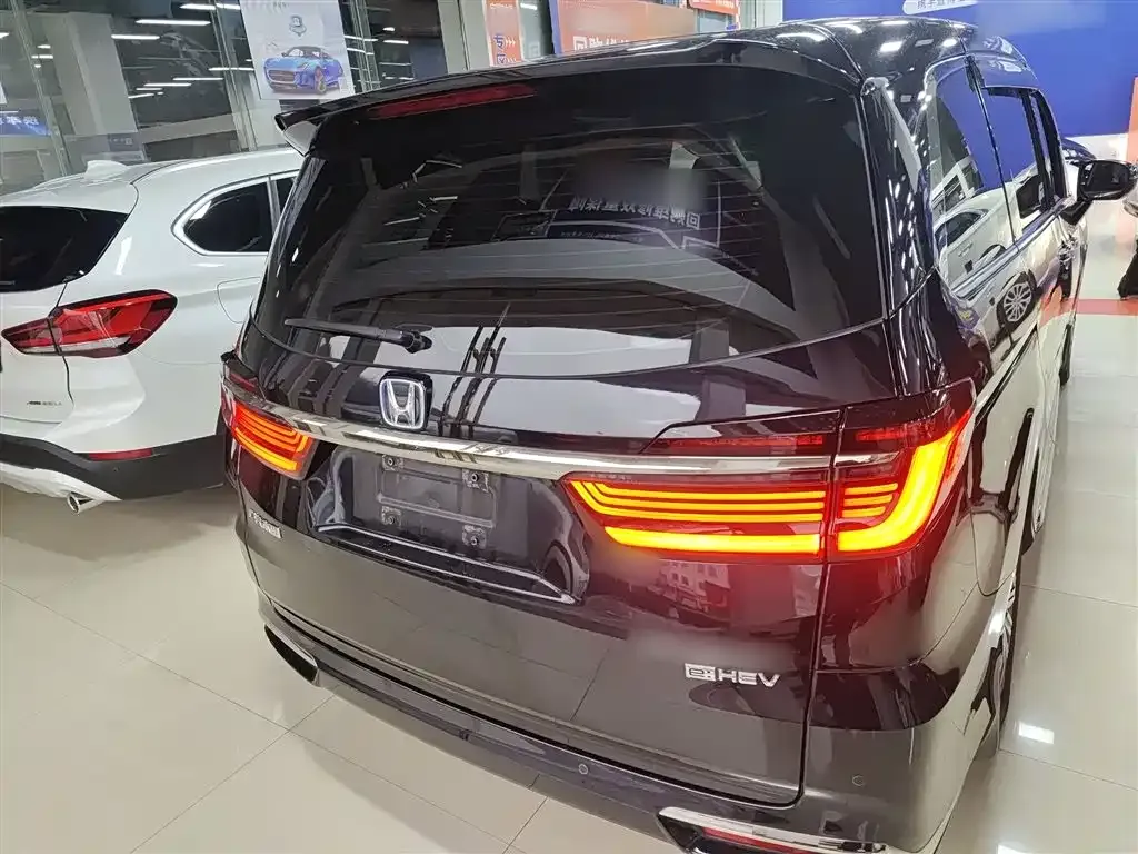 Honda Odyssey 2023 из CN, фото 4